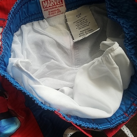 NWT Spiderman‎ Swim Trunks XS Blue Red Beach Swim - Picture 3 of 3